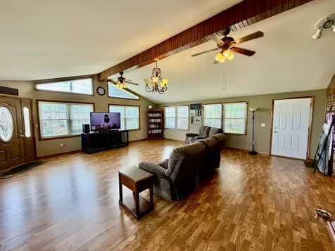 214 Captain Drive Ethridge TN 38456