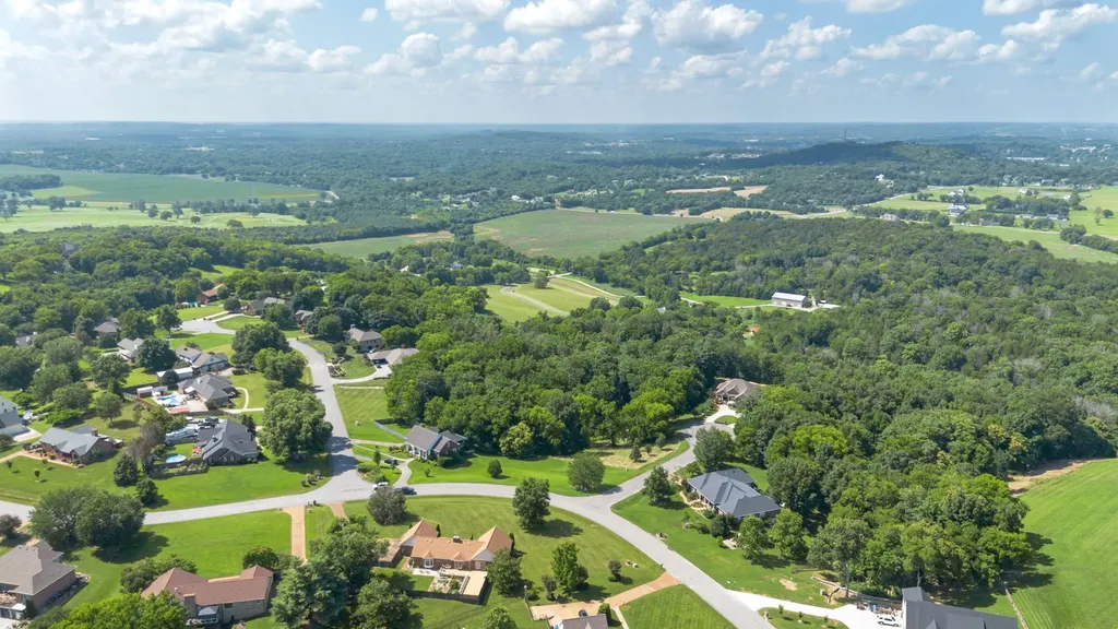 1202 Valarie Lane Columbia TN 38401