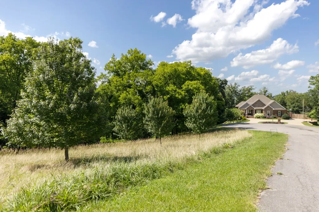 1202 Valarie Lane Columbia TN 38401