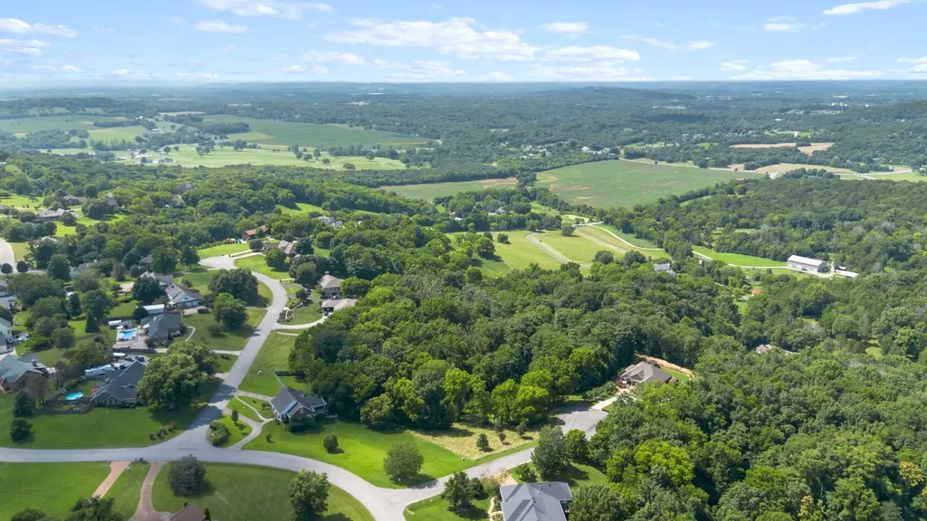 1202 Valarie Lane Columbia TN 38401