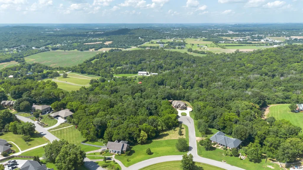 1202 Valarie Lane Columbia TN 38401