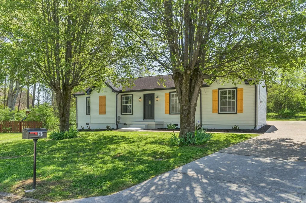 202 Timberlake Drive Hendersonville TN 37075