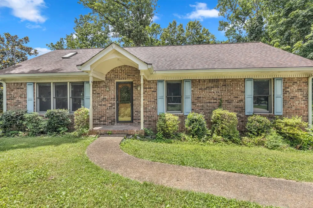 1106 Dogwood Lane White House TN 37188