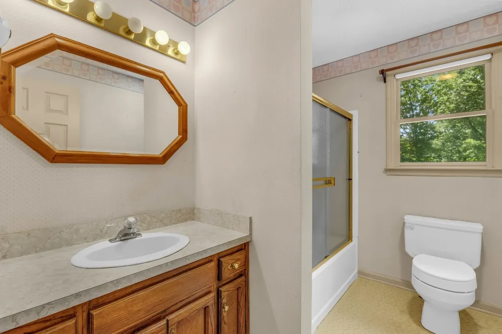 1106 Dogwood Lane White House TN 37188
