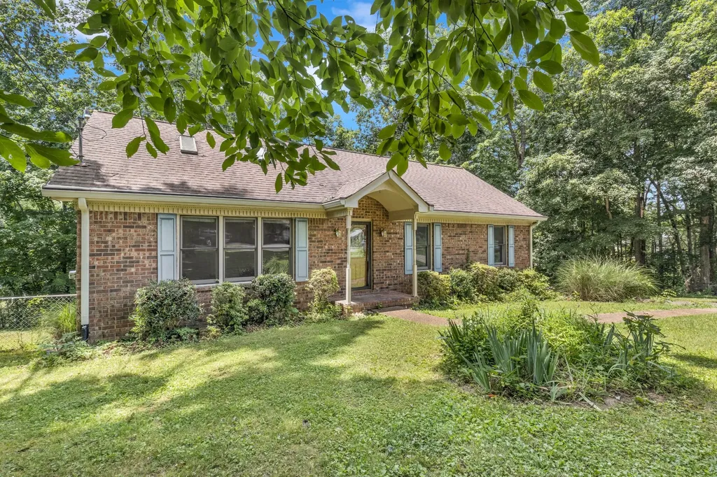 1106 Dogwood Lane White House TN 37188