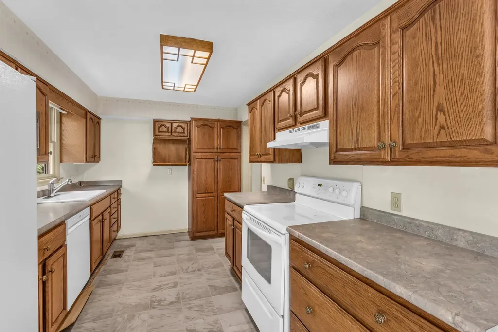 1106 Dogwood Lane White House TN 37188
