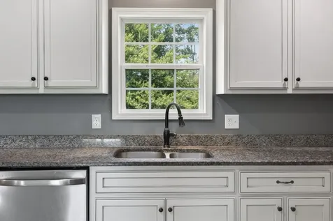 171 High Point Road Erin TN 37061