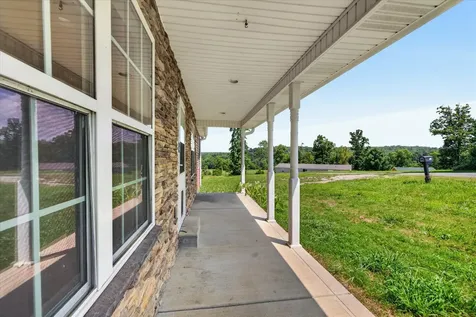 171 High Point Road Erin TN 37061