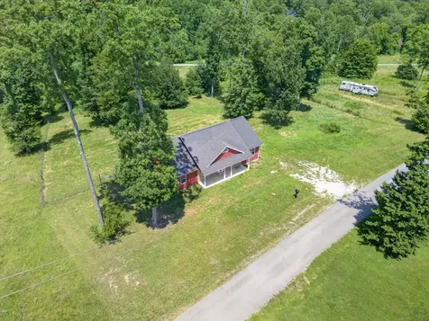 171 High Point Road Erin TN 37061