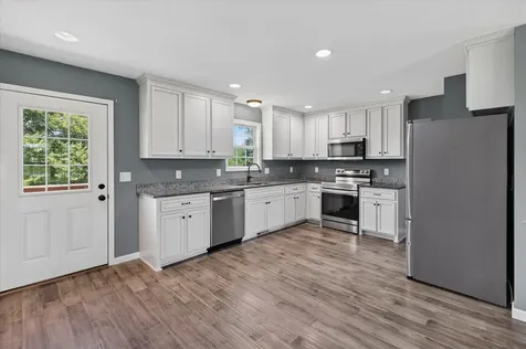 171 High Point Road Erin TN 37061