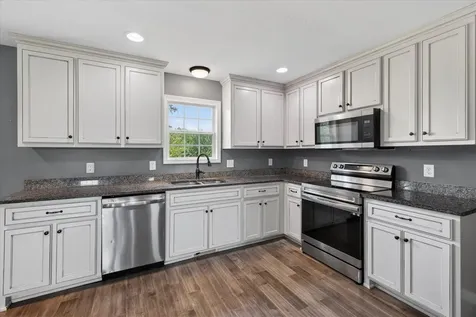 171 High Point Road Erin TN 37061