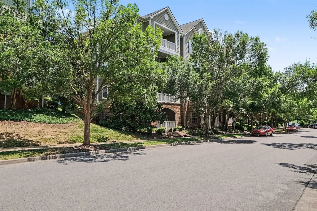 7233 Althorp Way Nashville TN 37211