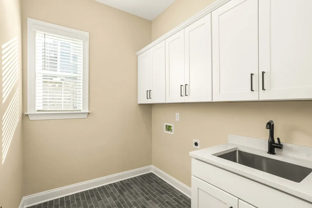 1935 Harmony Road Spring Hill TN 37174
