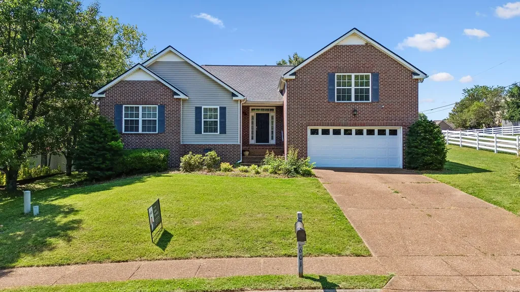 2601 Danbury Circle Spring Hill TN 37174