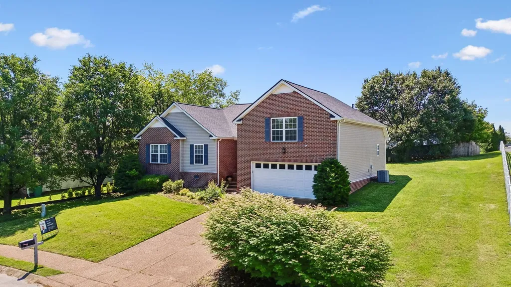 2601 Danbury Circle Spring Hill TN 37174
