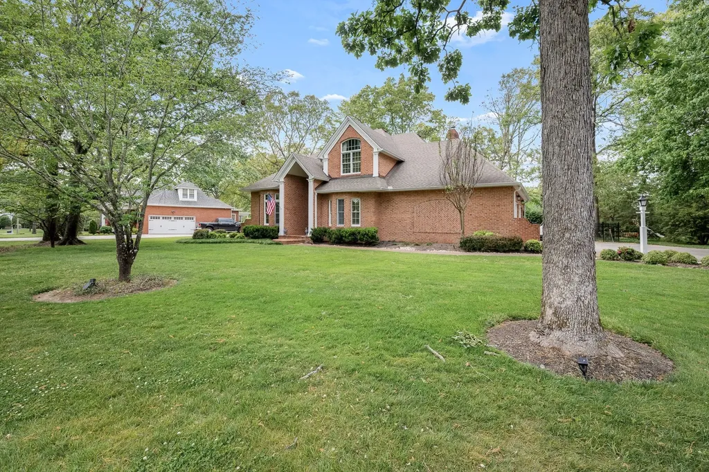 109 Albemarle Drive Tullahoma TN 37388