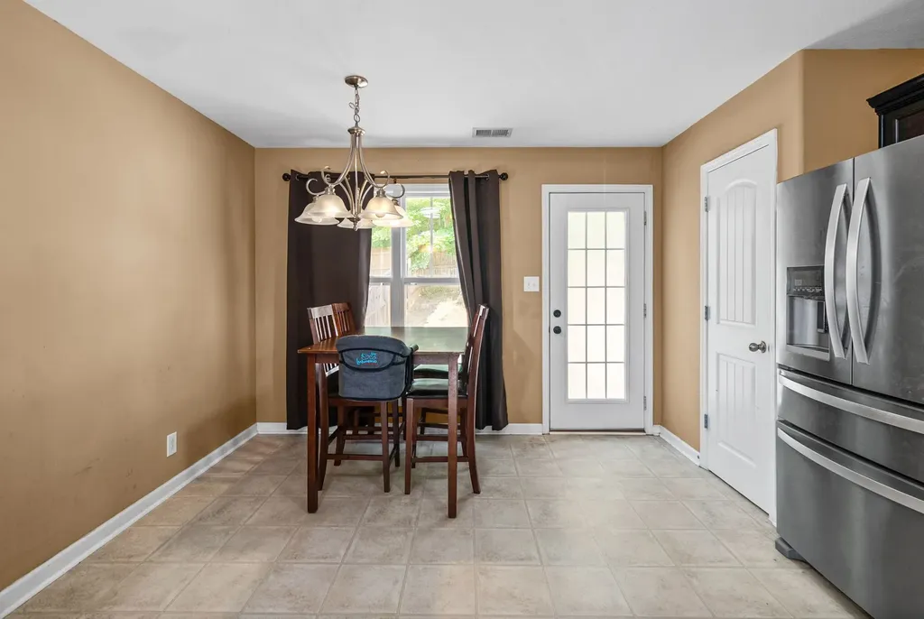 627 Hidden Valley Drive Clarksville TN 37040