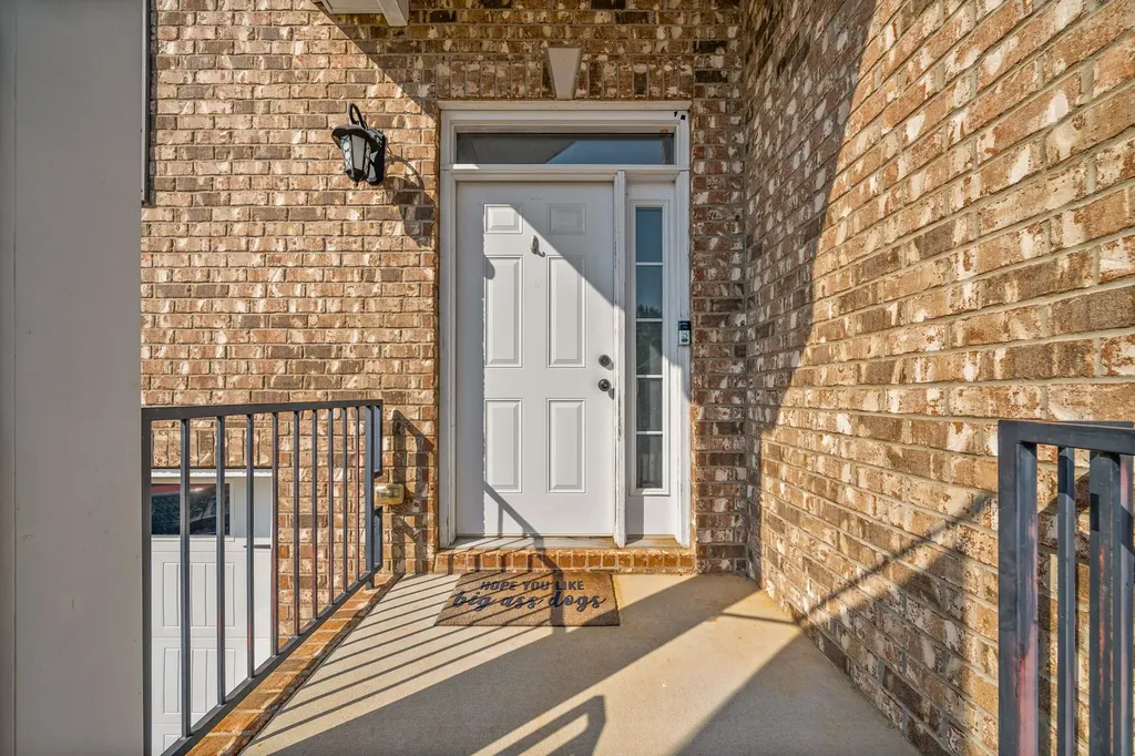 627 Hidden Valley Drive Clarksville TN 37040