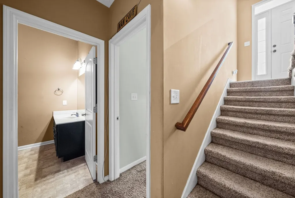 627 Hidden Valley Drive Clarksville TN 37040