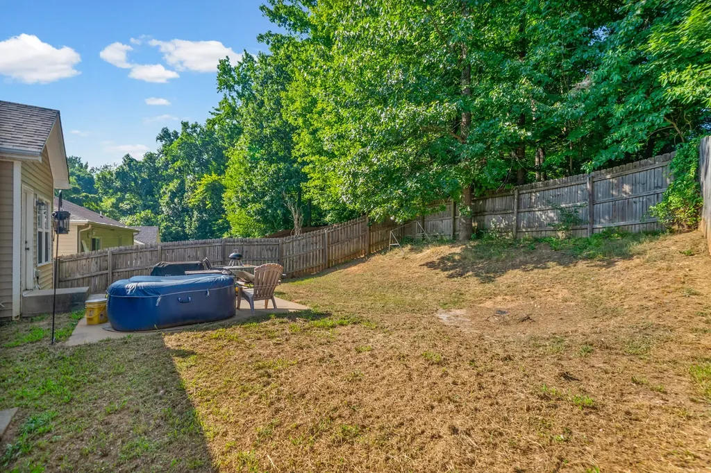 627 Hidden Valley Drive Clarksville TN 37040