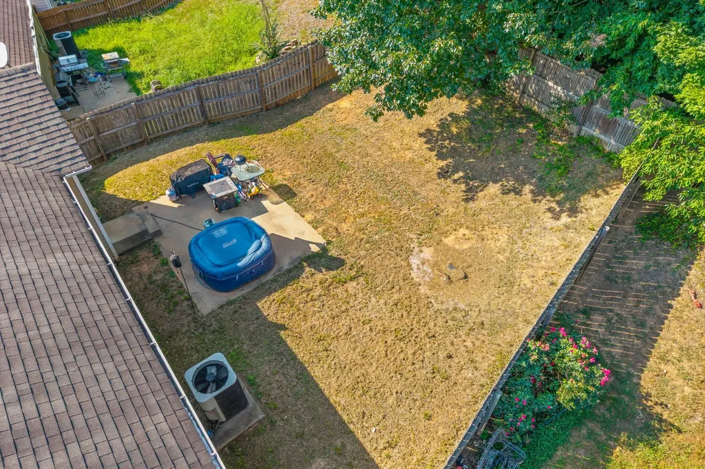 627 Hidden Valley Drive Clarksville TN 37040