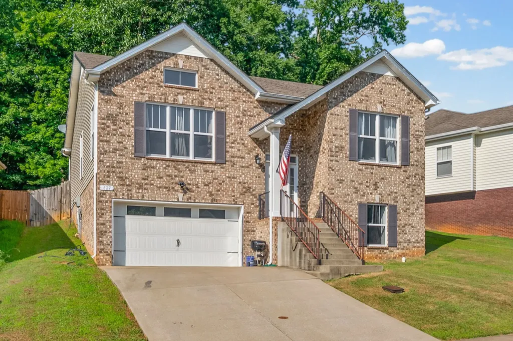 627 Hidden Valley Drive Clarksville TN 37040
