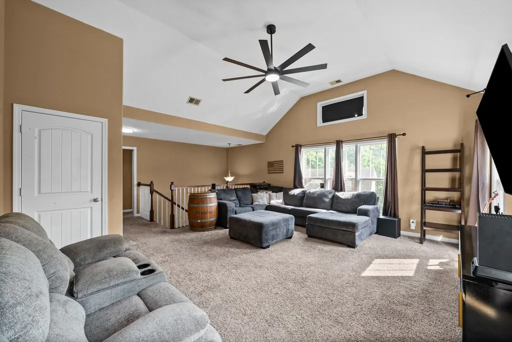 627 Hidden Valley Drive Clarksville TN 37040
