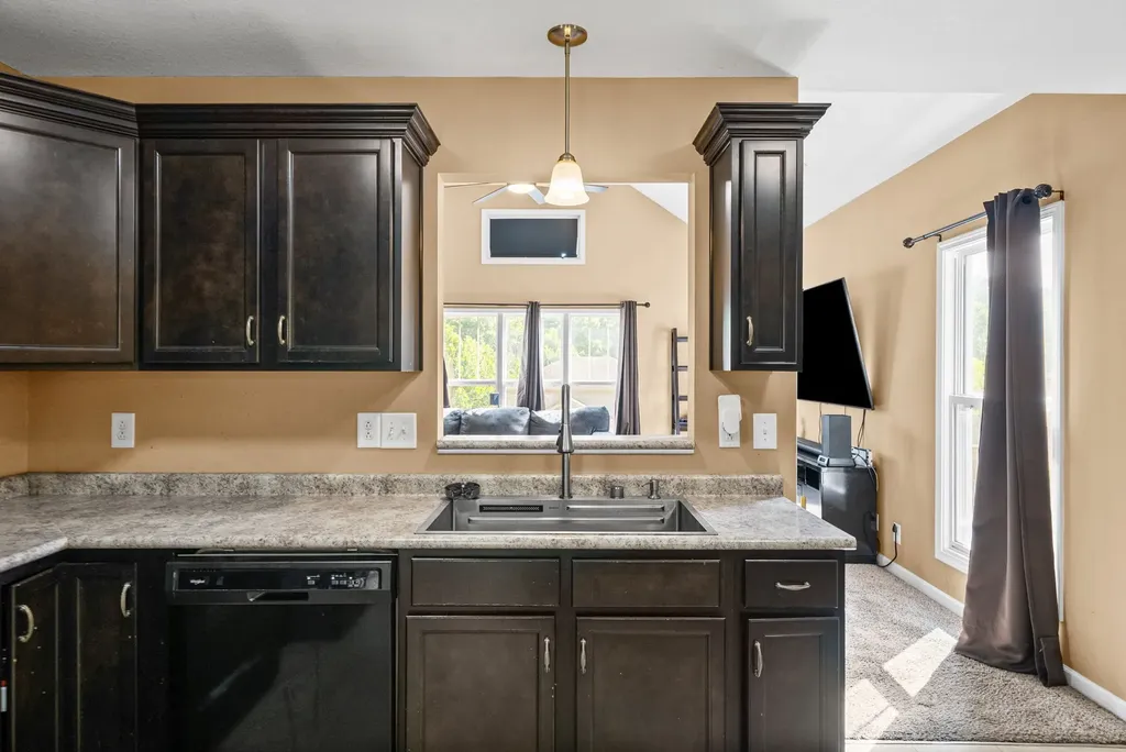 627 Hidden Valley Drive Clarksville TN 37040