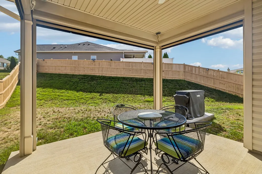 2016 Lindsey Way Lebanon TN 37087