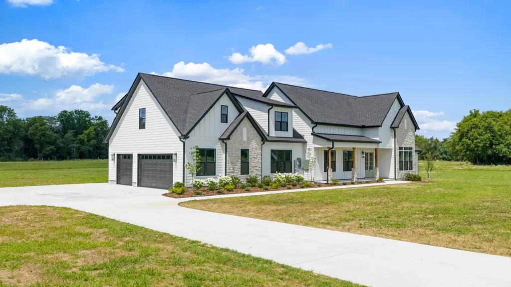 7838 Woodfin Road Christiana TN 37037
