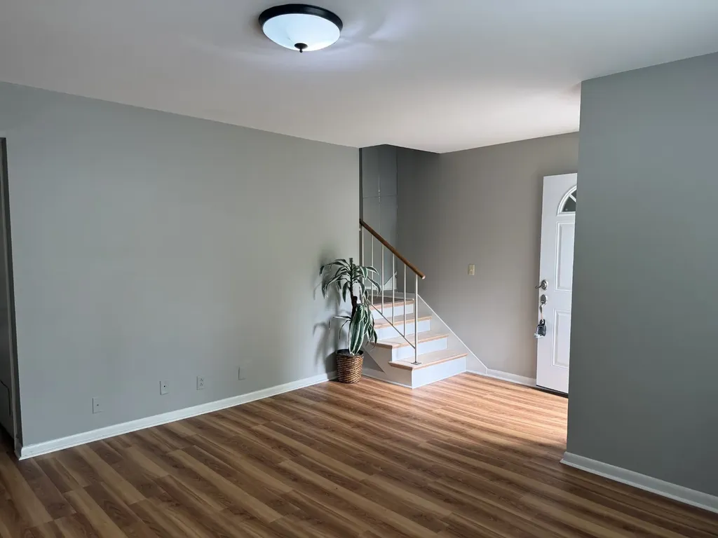 4958 Edmondson Pike Nashville TN 37211