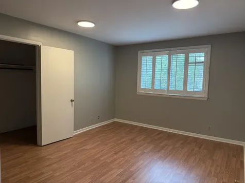 4958 Edmondson Pike Nashville TN 37211
