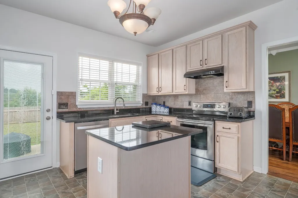 1713 Kendall Cove Lane Mount Juliet TN 37122