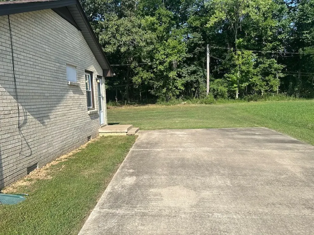 2730 Ann Drive Clarksville TN 37040