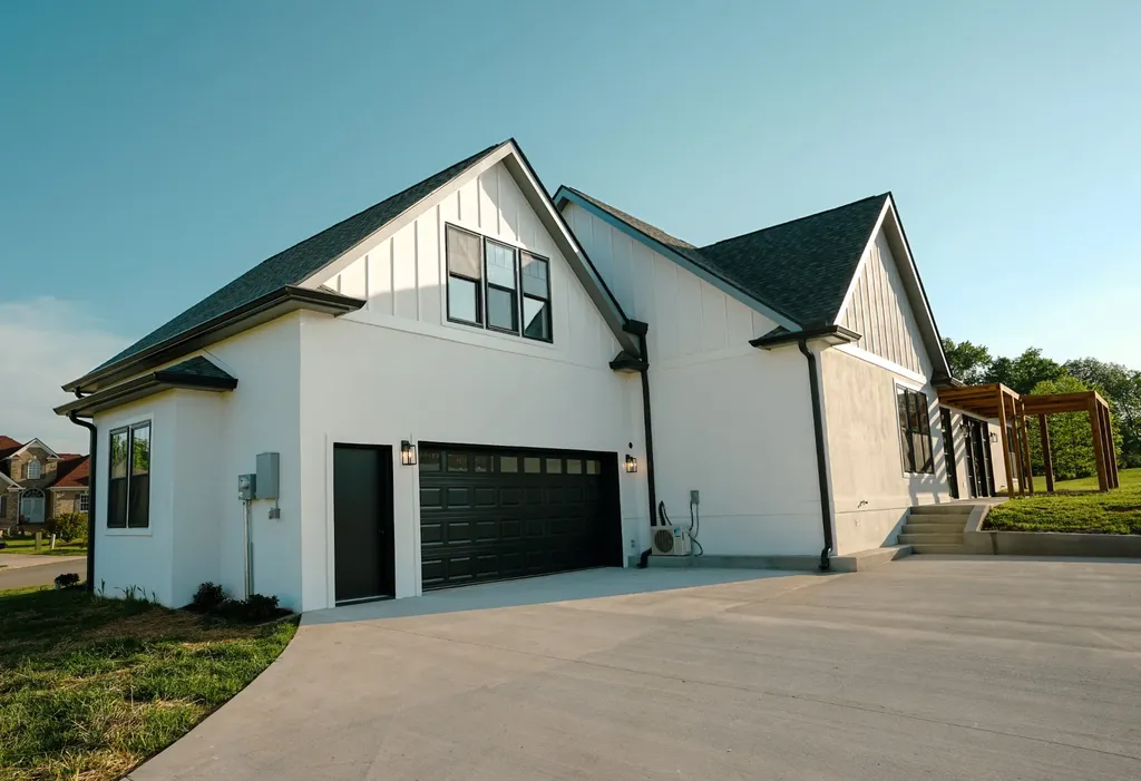 100 Waycross Drive Shelbyville TN 37160