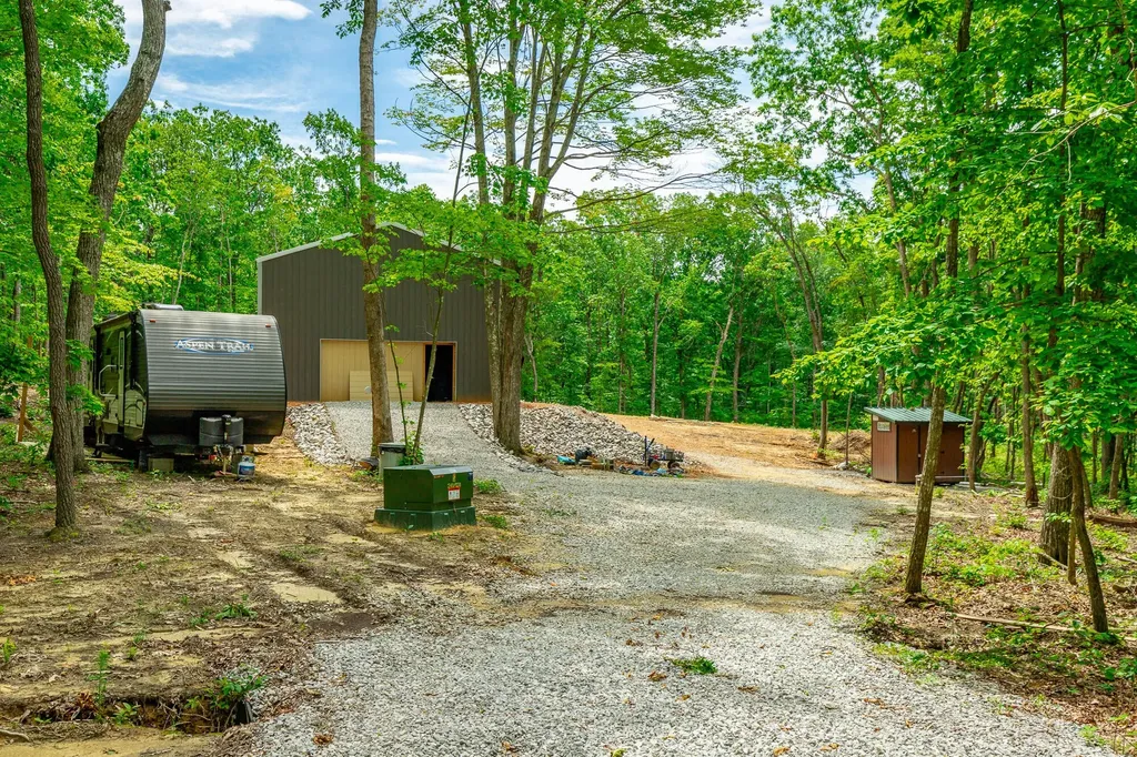 87 Apple Road Pikeville TN 37367