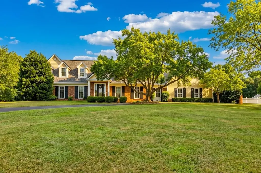 643 Cornwall Road Clarksville TN 37043