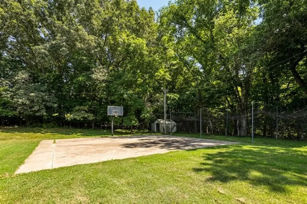 643 Cornwall Road Clarksville TN 37043