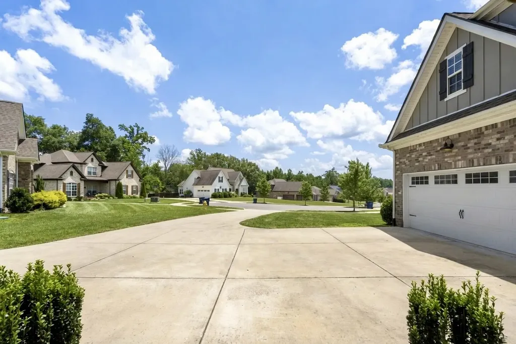 7401 Swindon Boulevard Fairview TN 37062