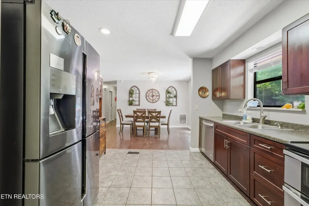 1516 Scottsdale Drive Knoxville TN 37922