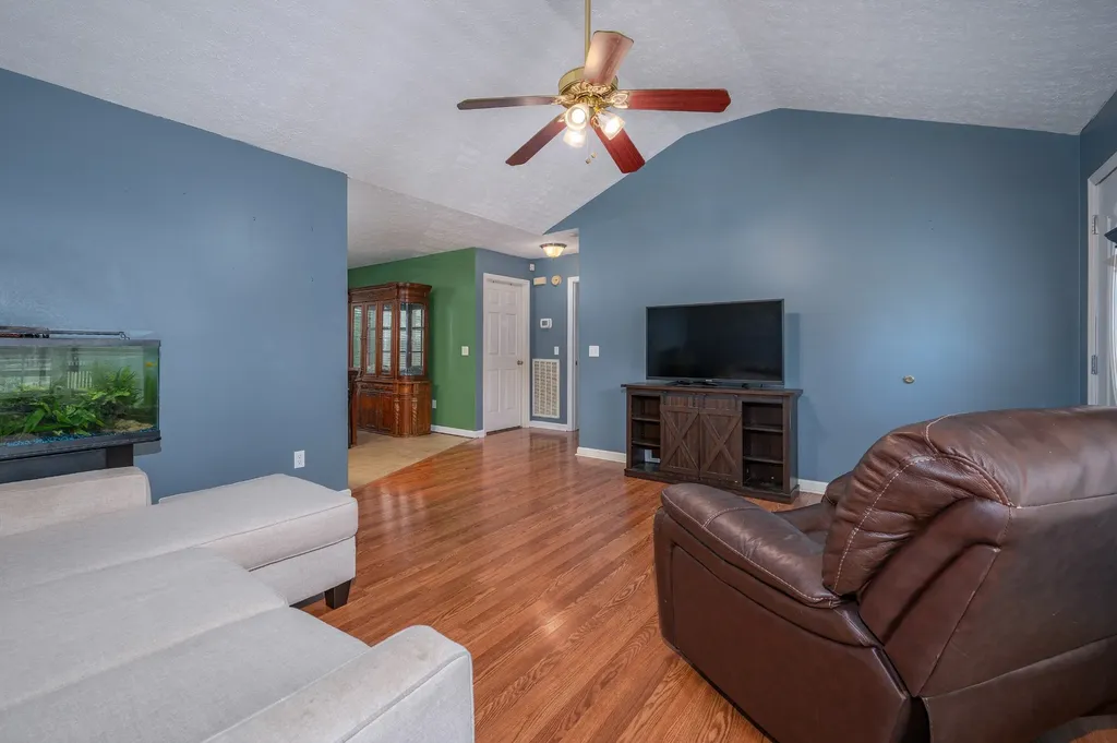 1922 Belotes Ferry Road Lebanon TN 37087