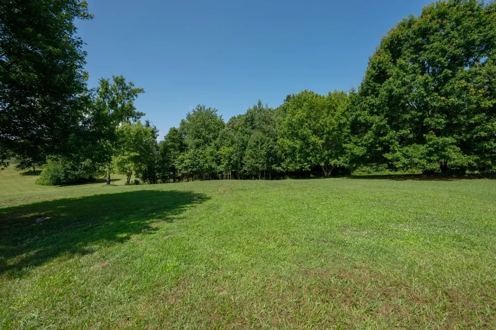 1922 Belotes Ferry Road Lebanon TN 37087
