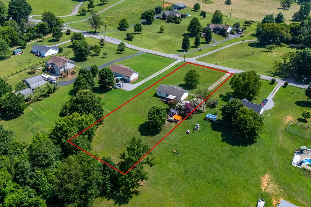1922 Belotes Ferry Road Lebanon TN 37087