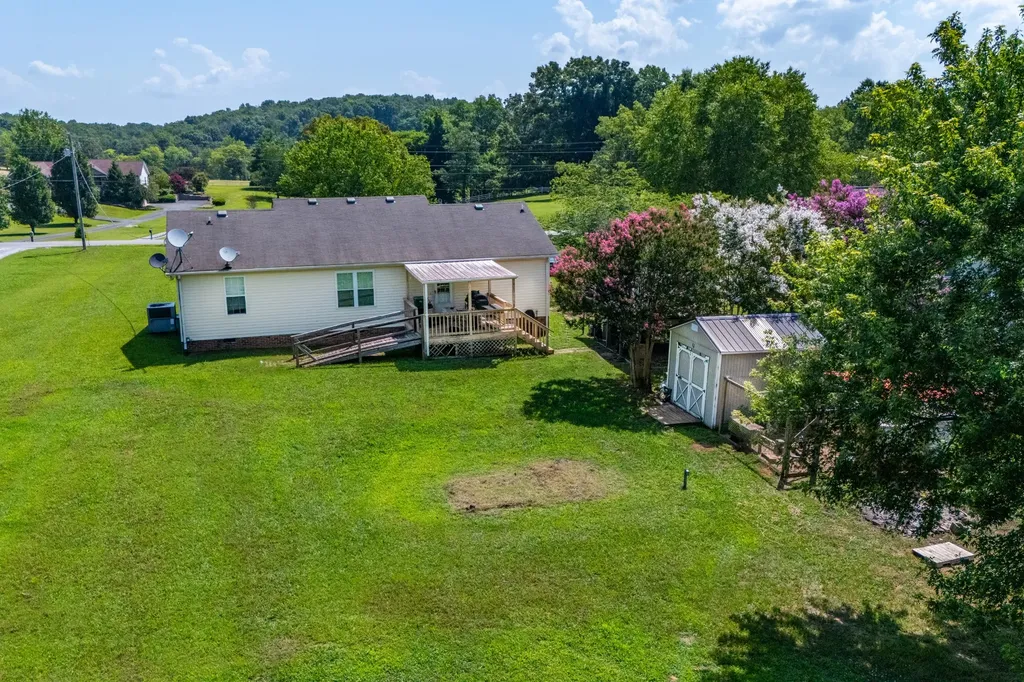 1922 Belotes Ferry Road Lebanon TN 37087