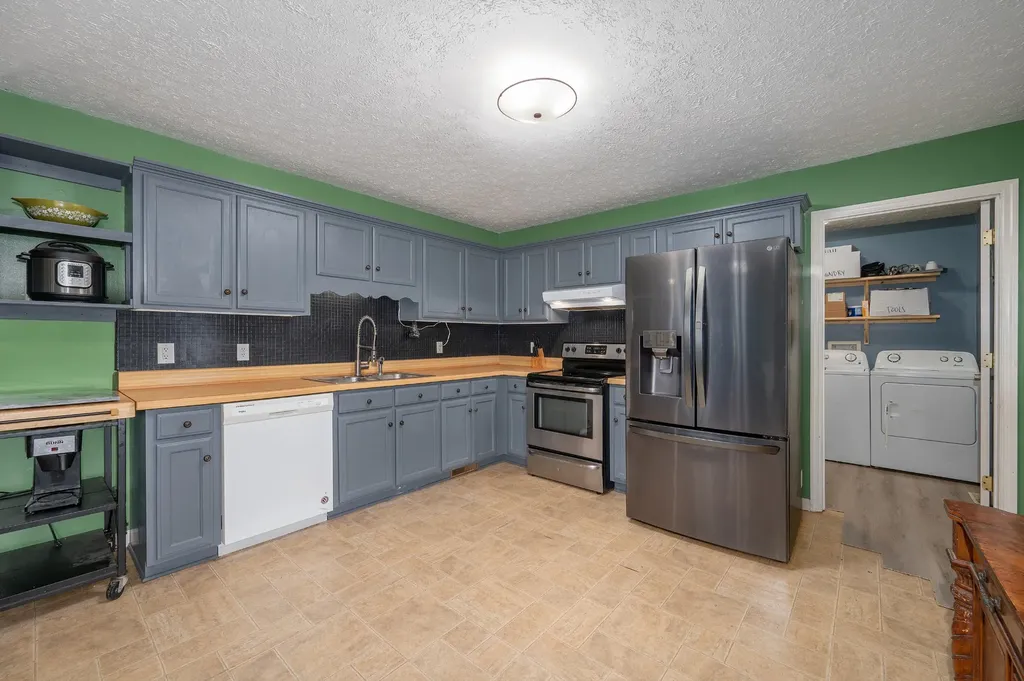 1922 Belotes Ferry Road Lebanon TN 37087