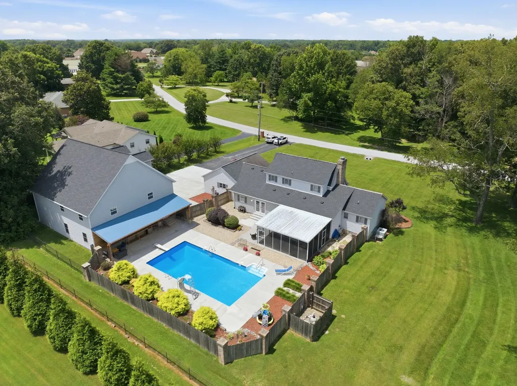 188 Red Oak Drive Manchester TN 37355