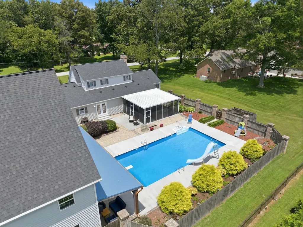 188 Red Oak Drive Manchester TN 37355
