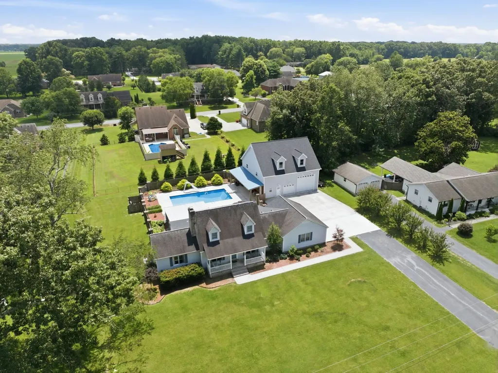 188 Red Oak Drive Manchester TN 37355