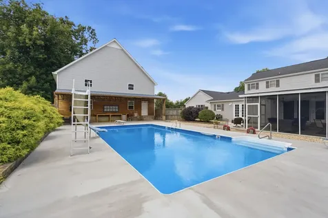 188 Red Oak Drive Manchester TN 37355