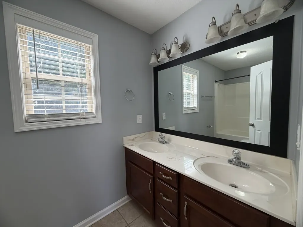 2525 Centerstone Circle Clarksville TN 37040